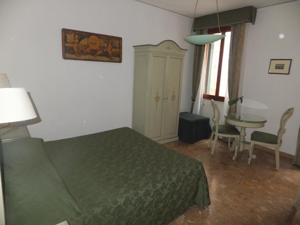 Hotel Ca Del Pozzo Wenecja Pokój zdjęcie